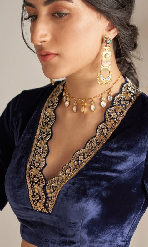 Sari For Women, Indian Blouses, Netted Blouse Designs, Sari Blouses, Blouse Designs High Neck, Blouse Designs Pattern, Embroidery Blouses, Model Blouse Designs, Saree Blouses Designs