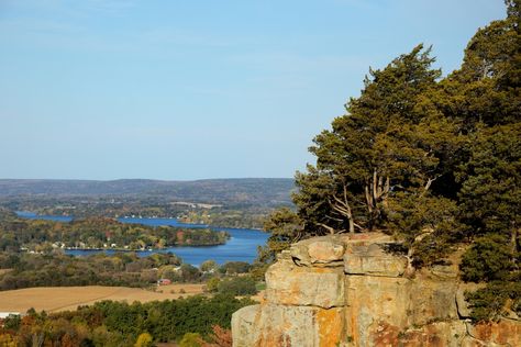 Guide: Best Rock Hunting Sites & Beaches in Wisconsin – How to Find Rocks Wisconsin Beaches, Rock Collecting, Rock Quarries, Rock Tumbling, Rock River, Gemstones And Crystals, Lake Superior Agates, Rock Hunting, Geology Rocks