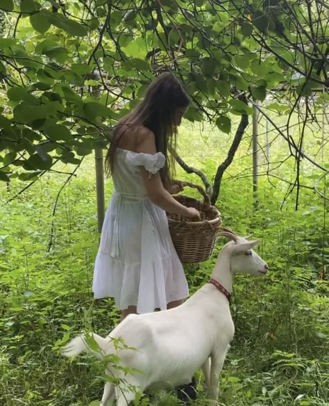 The Simple Wild, Nature Fairy, Farmer Girl, Farmer Wife, Birthday Trip, Secret Gardens, Small Town Girl, Wild At Heart, Cottagecore Aesthetic