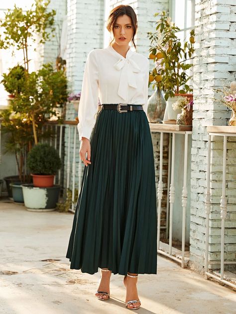 Rok Outfit, Outfit Elegantes, Pleated Skirt Outfit, Rock Outfit, Maxi Skirt Outfits, Pleated Long Skirt, Womens Maxi Skirts, Pleated Maxi Skirt, Modest Clothing