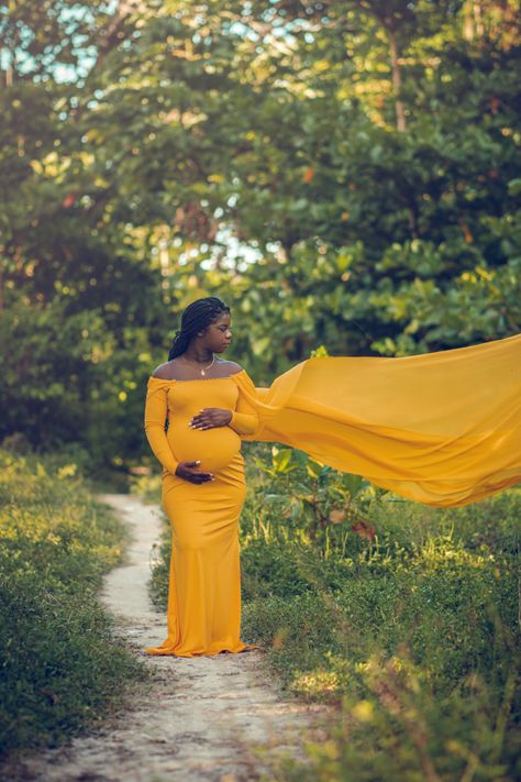 Long yellow half shoulder, fish tail maternity dress Long yellow half shoulder, fish tail maternity dress Yellow Maternity Dress, Yellow Mermaid, Family Maternity, Dress Cuts, Pregnancy Shoot, Pregnancy Photoshoot, Maternity Dresses, Pregnancy Photos, Yellow