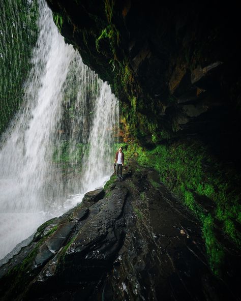 There’s lots of ‘cool’ things in life, however, being able to stand behind this massive waterfall in Wales is possibly up there with one of the best - at the end of the Four Waterfalls trail in the Brecon Beacons, you have to experience it 🙌🏼 #wales #waterfall #uk Cave Behind Waterfall, Behind Waterfall, Behind A Waterfall, Landscape References, Style Essence, Waterfall Photo, Waterfall Trail, Cascade Waterfall, Brecon Beacons