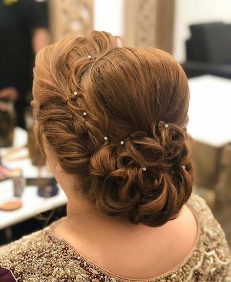 Jura Style Hair, Jura Hairstyle, Shaadi Hairstyles, Hairstyle Jura, Jora Hairstyle, Hair Styls, Makeup Corner, Hair Doo, Hair Styels