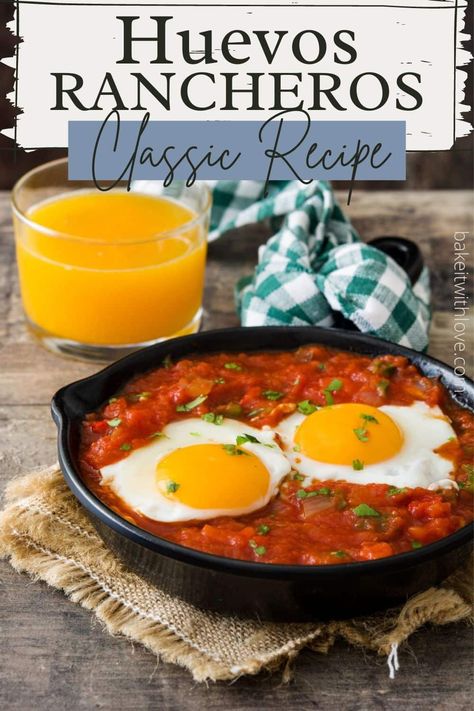 Huevos Rancheros Recipe Easy, Mexican Breakfast Dishes, Traditional Mexican Breakfast, Salsa Ranchera, Huevos Rancheros Recipe, Salsa Tomatillo, Breakfast Casserole Bacon, Mexican Breakfast Recipes, Mexican Breakfast