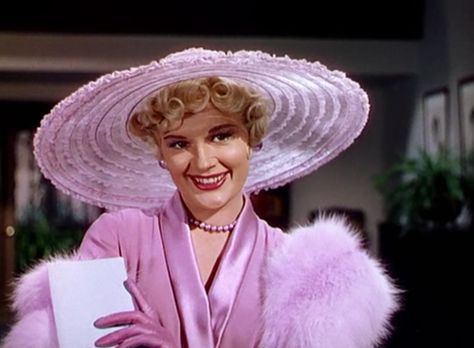 Jean Hagen Singin' in the Rain(1952) Lina Lamont, Female Impersonators, Cyd Charisse, Rita Moreno, Glow Stars, Gene Kelly, Singing In The Rain, Vintage Glamour, Old Movies