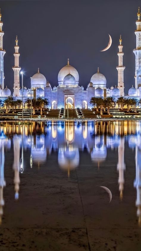 𝐸𝒾𝒹 𝑀𝓊𝒷𝒶𝓇𝒶𝓀 Taj Mahal Image, Mosque Silhouette, China City, Sheikh Zayed Grand Mosque, Mosque Architecture, Sheikh Zayed, Summer Hiking Outfit, Hiking Aesthetic, Beautiful Mosques