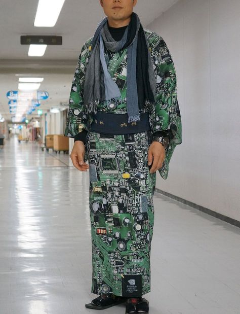 Fashion Questions, Funny Photo Captions, Recycled Dress, Modern Kimono, Cycle Chic, Fashion Fail, Tokyo Fashion, Print Kimonos, Circuit Board