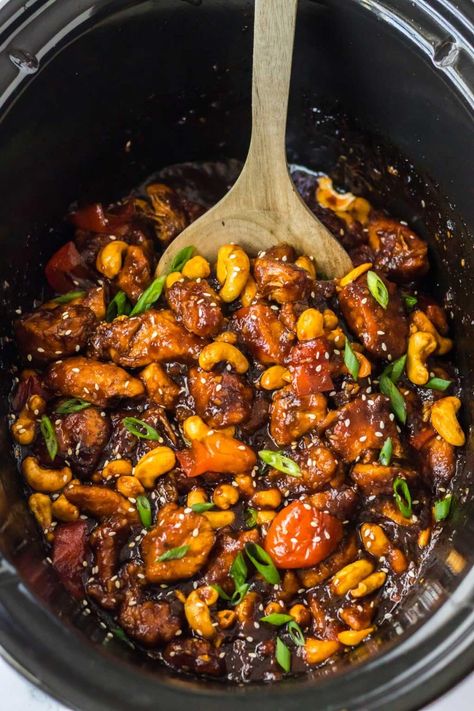 Cashew Chicken Crockpot, Crockpot Cashew Chicken, Vegetable Crockpot Recipes, Slow Cooker Cashew Chicken, Vegetable Slow Cooker, Cashew Recipes, Cashew Chicken Recipe, Spicy Cashews, Asian Stir Fry