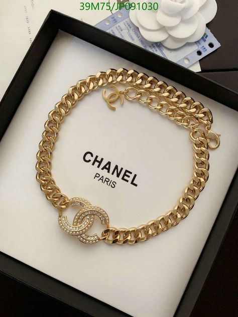 Chanel Jewelry Aesthetic, Chanel Accessories Jewelry, Chanel Gifts, Chanel Jewellery, Chanel Bracelet, Jewelry Chanel, Chanel Chain, Expensive Jewelry Luxury, Fancy Jewellery Designs