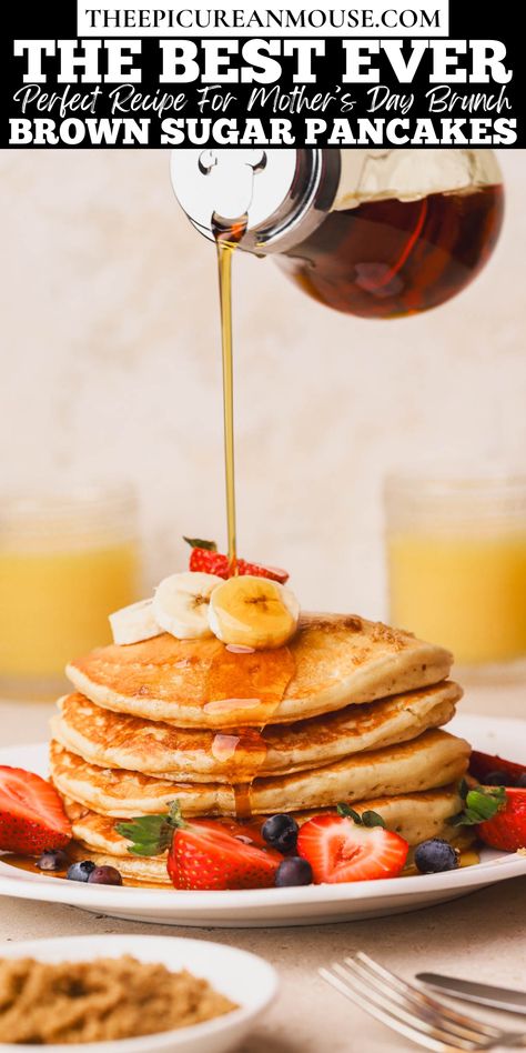 Fluffy pancakes sweetened with brown sugar and served with maple syrup and fresh fruit. Best Pancakes From Scratch, No Sugar Pancakes, Flavoured Pancakes, Homemade Pancakes Easy, Pancake Recipe Homemade, Sausage Pancakes, Brown Sugar Pancakes, Easy Pancake Recipe, Buttery Mashed Potatoes