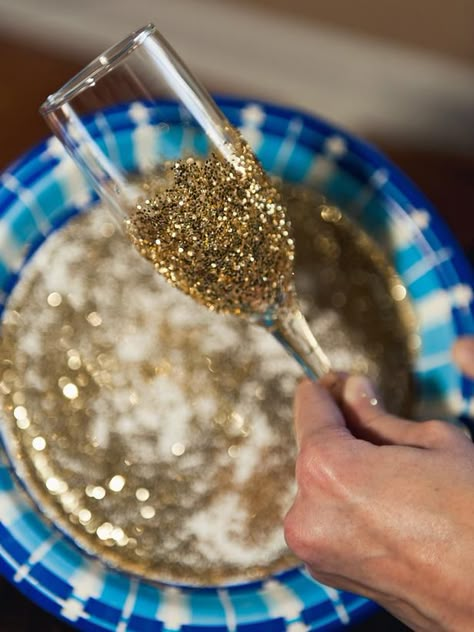 How to Make Glitter Champagne Flutes : Decorating : Home & Garden Television--FOR BRIDESMAIDS Glitter Wallpaper Iphone, How To Make Glitter, Glitter Champagne, Fortune Cookie, Eve Parties, Champagne Flutes, New Years Eve Party, Flutes, Hen Party