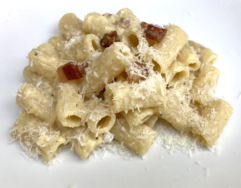 Rigatoni Alla Carbonara, Cavatappi Carbonara, Carbonara Rigatoni, Rigatoni Carbonara Recipe, Rigatoni Carbonara, Pasta House, Spaghetti Carbonara Recipe, Italian Lunch, Italian Night