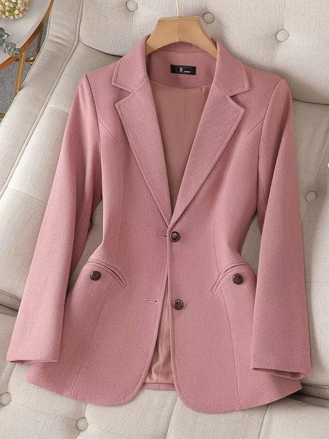 Classy Jackets For Women, Coat And Skirt For Women, Ladies Blazer Design, Suit Jacket Outfits For Women, Blazers For Ladies, Feminine Blazer, Pencil Skirt Outfits Casual, Ladies Blazers, Stylish Blazers