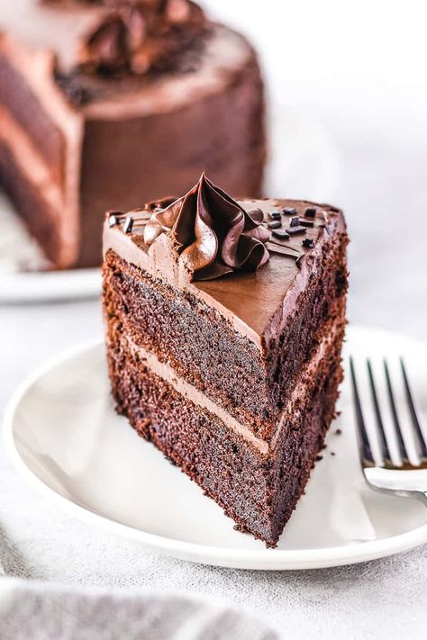 Want to make chocolate cake from scratch? This recipe is easy as can be, making a rich chocolate layer cake worthy of a celebration! Dark Chocolate Cake Recipes, Dark Chocolate Recipes, Whiskey Cake, Dark Chocolate Cake, Amazing Chocolate Cake Recipe, Cake Liner, Homemade Chocolate Cake, Dark Chocolate Cakes, Chocolate Layer Cake