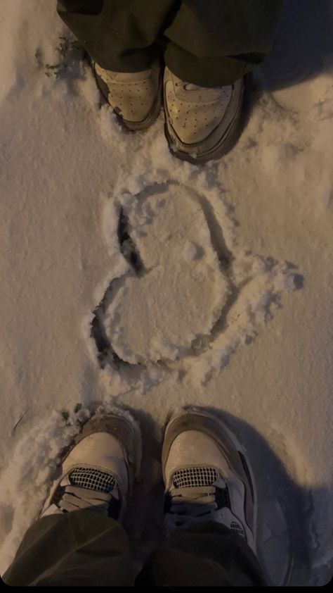 #snow #heart #friends #picideas Snow Friends Aesthetic, Snow Friends, Hidden Photos, Snow Pictures, Winter Frost, Lucid Dreaming, Two Sisters, Winter Pictures, Best Friend Pictures