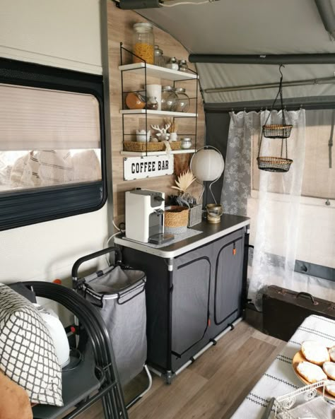 Caravan Life, Caravan Living, Rv Tent, Caravan Decor, Camper Organization, Caravan Awnings, Caravan Interior, Camping Gadgets, Camper Living