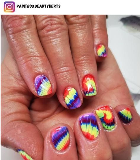 50+ Tie-Dye Nail Art Designs to Die For - Nerd About Town Short Tie Dye Nails, Tie Dye Nails Acrylic, Tye Dye Nails, Hair Dues, Fingernails Painted, Bright Pink Nails, Evil Eye Nails, Eye Nail Art, Tie Dye Nails