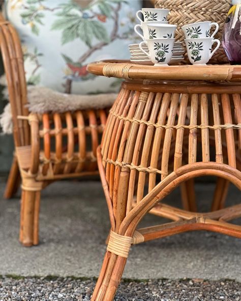 Dreaming of summer soirées 🥂🧚🏼‍♂️ Margot Cane Chair $265 each Round Cane Table $165 Framed Colonial Print $695 Sanderson Lophura Cushion $245 each 100% New Zealand Sheepskin Shorn $225 X6 Wedgewood Cup and Saucers $150 Rattan Urn $85 Glass Jug $45 www.mrsrobinson.co.nz Cane Chair, Glass Jug, Cup And Saucer, New Zealand, Cushions, Glass