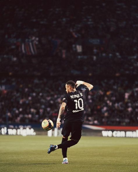 NJ 🇧🇷 on Instagram: “Saudade ⚽️” | Neymar jr, Neymar, Neymar football Neymar Psg, Football Players Photos, Neymar Jr Wallpapers, Soccer Photography, Neymar Football, Football Players Images, Football Photography, Football Images, Barcelona Fc