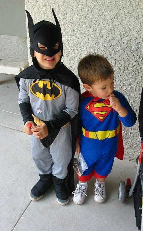 Halloween KoboTown kids Costumes: Batman, Superman Batman Costume For Boys, Batman Kids, Batman Costume, Batman Birthday, Kids Makeup, Boy Costumes, Kids Costumes, Halloween Kids, Superman