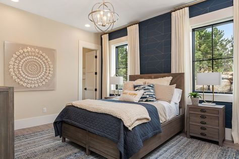 Fabulous navy and ivory bedroom design. Perfect for a boy's room, guest bedroom, or even a master bedroom. Ivory Bedroom, Navy Bedrooms, Bedroom Decoration Ideas, Interior Design Pictures, Design Your Bedroom, Big Bedrooms, Bedroom Trends, Bedroom Paint Colors, Parade Of Homes