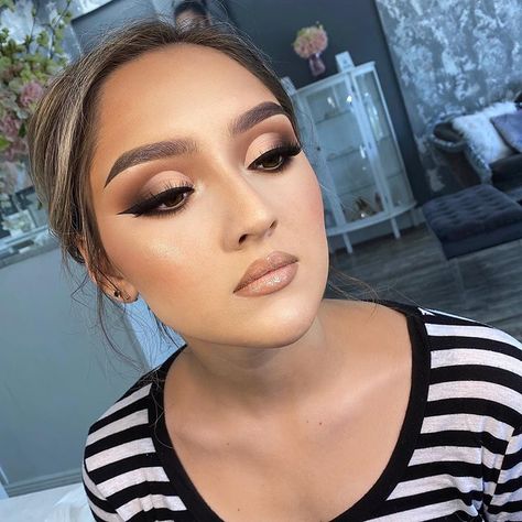 Taupe Wedding Makeup, Maternity Hair And Makeup, Glam Bride Makeup Hooded Eyes, Maternity Photoshoot Makeup Ideas, Cut Crease Bridal Makeup, Maternity Makeup Ideas, Wedding Glam Makeup Brides, Maternity Photoshoot Makeup, Full Face Makeup Glam