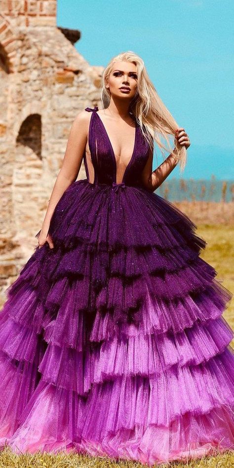 Purple Wedding Gown, Champagne Wedding Gown, Red Bridal Gown, Dresses To Make, White Bridal Gown, Stylish Gown, Stylish Bride, Colourful Wedding, Wedding Dresses Ball Gown