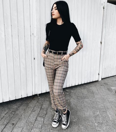 Business Casual Outfits For Tomboys, Grunge Semi Formal Outfit, Edgy Outfits Office, 30s Alternative Fashion, Edgy Office Outfit Professional, Goth Hairstylist Outfits, Professional Emo Outfits, Edgy Corporate Outfits, Edgy Professional Outfits Corporate Goth