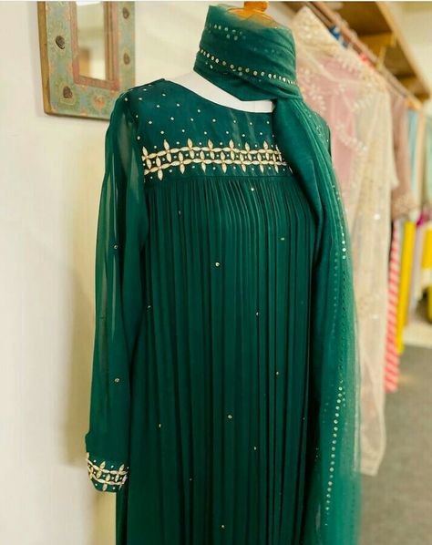 Yolk Designs For Kurtis, Latest Kurta Designs Women, Aline Kurti Design, Kurtis Neck Designs, Hand Embroidery Neck Designs, Kurti Tunics, Designs For Kurtis, Georgette Kurtis, Designer Suits For Wedding