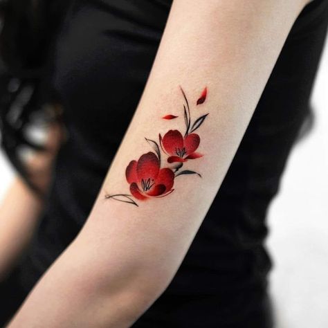 Facebook Tattoo Hoa Mini, Tattoo In Hand For Men, Flores Tattoo Mujer, Tattoo In Hand, Girly Hand Tattoos, Galaxy Tattoo Sleeve, Water Lily Tattoos, Tattoo Mini, Cool Tattoo Drawings