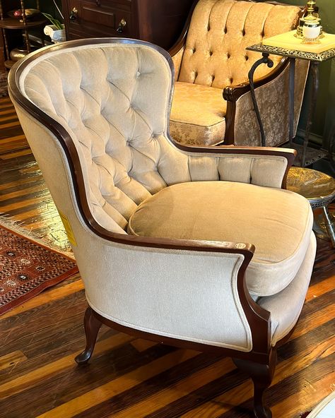 𝐒𝐎𝐋𝐃— Vintage Cream Velvet Tufted Chair. Beautiful tufted arm chair with a neutral, cream colored upholstery. It would make a great living room accent chair or comfy lounging spot in a reading nook. In very good condition with minor wear on the wood frame due to age. No stains or tears in the upholstery. 32”w x 29”d x 35”t, seat 19”t $170 This piece can be seen in store while still available. Pick up, local delivery or uShip. 📍Columbia, PA Dm to purchase or get a shipping quote! ______... Vintage Accent Chair, Victorian Furniture Decor, Velvet Tufted Chair, Couch Dimensions, Deco Sofa, Great Living Room, Art Deco Sofa, Vintage Mid Century Furniture, A Reading Nook