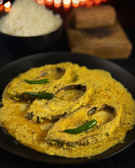 10 Bengali fish recipes you must try that every Bengali swears by Bengali Fish Fry, Bengali Foods, Salad Pictures, Bengali Dishes, Aesthetic Salad, Bengali Fish Recipes, Indian Fish Recipes, Bengali Aesthetic, Bengali Fish Curry