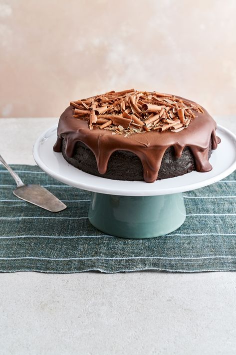 Nadiya Hussain’s Espresso Chocolate Cake Chocolate Fudge Cakes, Nadiya Hussain Recipes Cake, Nadia Hussain Recipes, Quick Cake Recipes, Espresso Chocolate Cake, Quick Dessert Ideas, Nadiya Hussain Recipes, Cook Once Eat Twice, Fancy Baking