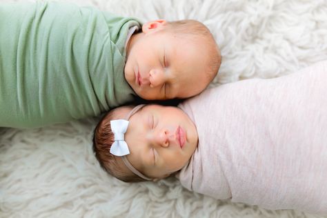 Welcome to the World twins, fraternal twins, newborn picture ideas, twin newborn pictures, preemie, preemie strong, nicu, nicu life, nicu lifestyle Nicu Twins Photos, Twin Newborn Pictures, Aunt Things, Newborn Picture Ideas, Age Gap Couples, Go To A Concert, Lavender Epsom Salt, Twins Newborn, 33 Weeks Pregnant