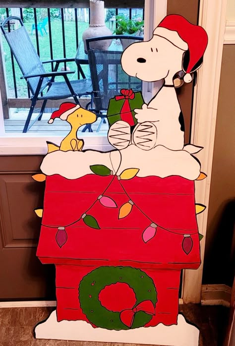 Christmas Plywood Cutouts, Plywood Christmas Decorations, Crafts For Craft Fair, Snoopy Happy New Year, Stacked Presents, Plywood Decor, Plywood Cutouts, Plywood Christmas, Yard Art Ideas