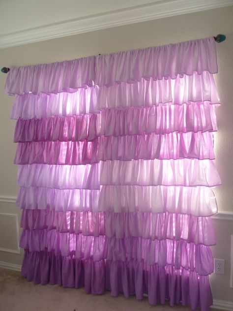 Ombre Ruffled Curtain for a Nursery or Little Girls Room.  Etsy.com/SewSueCustomizes Diy Wall Artwork, Hippie Bedroom Decor, Diy Girls Bedroom, Colorful Room Decor, Girly Room Decor, Ruffle Curtains, Indian Room Decor, Colourful Living Room Decor, Easy Room Decor