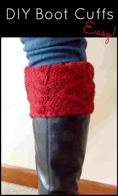 Easy DIY Boot Cuffs from an old sweater! No knitting or crochet required. A FiberArtsy.com tutorial Diy Boot Cuffs, Knitting Diy Easy, How To Make Boots, Knitting Diy, Diy Sweater, Diy Fabric Crafts, Boot Toppers, Old Sweater, Burlap Crafts