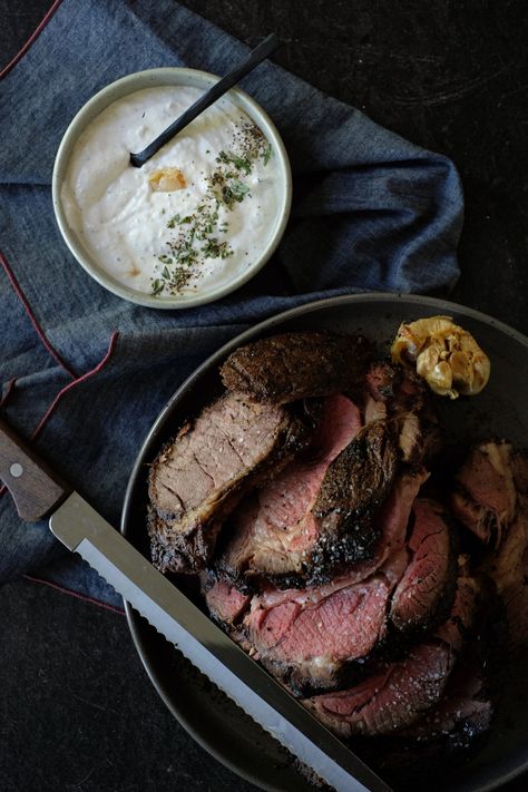 Chuck Eye Roast Recipes, Chuck Eye Roast, Eye Roast, Horseradish Cream Sauce, Backyard Bbq Grill, Horseradish Cream, Bakersfield California, Beef Chuck Roast, Dry Rub