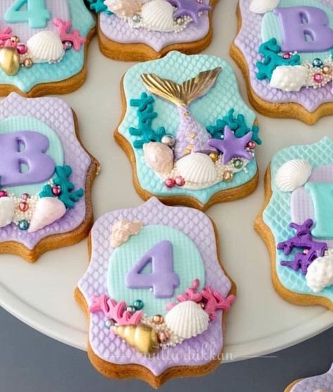 Mermaid Fondant Cookies, Mermaid Cookie, 4de Verjaardag, Ariel Cake, Mermaid Cookies, Little Mermaid Cakes, Mermaid Birthday Party Decorations, Mermaid Theme Birthday Party, Mermaid Birthday Cakes