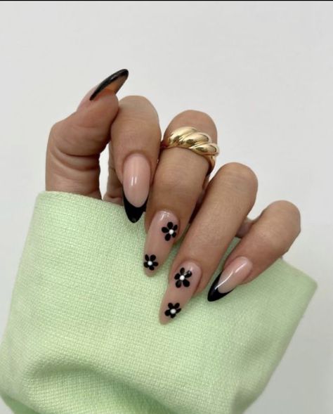 Black Gel Nails, Trendy Nail Polish, Nail Polish Ideas, Trendy Nail Designs, Art Nail Art, Polish Ideas, Classy Acrylic Nails, Dots Nails, Nails Fall