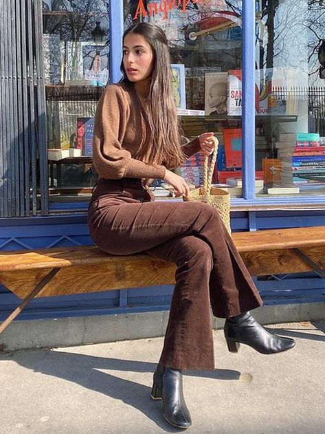 The "Dated" Trend French Women Still Love to Wear Suede Trousers Outfit, French Style Night Out, Black Courdory Pants Outfits Winter, Bootcut Corduroy Pants Outfit, 70s French Fashion, Brown Courdory Jeans Outfits, Outfits With Corduroy Pants, Courdory Jeans Outfits, Corduroy Pants Outfit Women