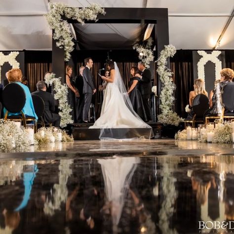 Chuppah and Aisle Floral Decor
Black + Gold
Chicago, IL Gold Accents Wedding, Luxury Event Design, Wedding Chuppah, Old Hollywood Wedding, Black Gold Wedding, Hollywood Wedding, Black And White Wedding, Luxury Event, Wedding Aisle