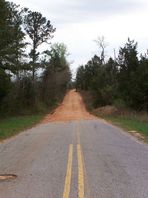 Road transition from pavement to red dirt | Flickr - Photo Sharing! Dirt Road Anthem, Old School House, Red Dirt, Beautiful Images Nature, Back Road, Dirt Road, Scenic Routes, Take Me Home, Gods And Goddesses