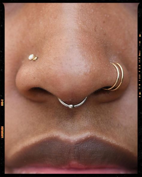 Double Nose Piercing - Septum Piercing Idea Double Nose Piercing, Airbrush App, Body Piercings, Septum Piercing, Piercing Tattoo, Editing Pictures, Nose Piercing, Tattoos And Piercings, Photo Poses