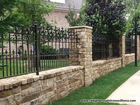 Pergola Plans Roofs, Iron Fences, Living Fence, Brick Fence, Types Of Fences, Wrought Iron Fences, Front Yard Fence, Aluminum Fence, Fence Landscaping