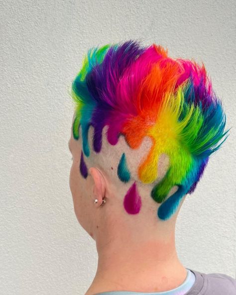 Short Rainbow Hair, Exotic Hair Color, Fantasy Hair Color, Holographic Hair, Wild Hair Color, Hair Colour Design, Shaved Hair Designs, Vivid Hair Color, Cute Hair Colors