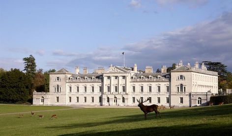 Woburn Abbey in Woburn, Bedfordshire, England, was founded as a Cistercian abbey in 1145. It is built of ashlar, mostly Ketton oolite and Totternhoe clunch, with slated mansard rooves. There have been many additions and alterations over time. It consists of two storeys and attics, with 3-storeyed pavilions. There are balustraded parapets to the lower blocks, behind which are gabled dormers and there is a variety of multiple chimney stacks. It is Grade I listed. Woburn Abbey, Arundel Castle, Castles To Visit, Alnwick Castle, Blenheim Palace, Castle Mansion, Country House Hotels, Castle Garden, Castle House