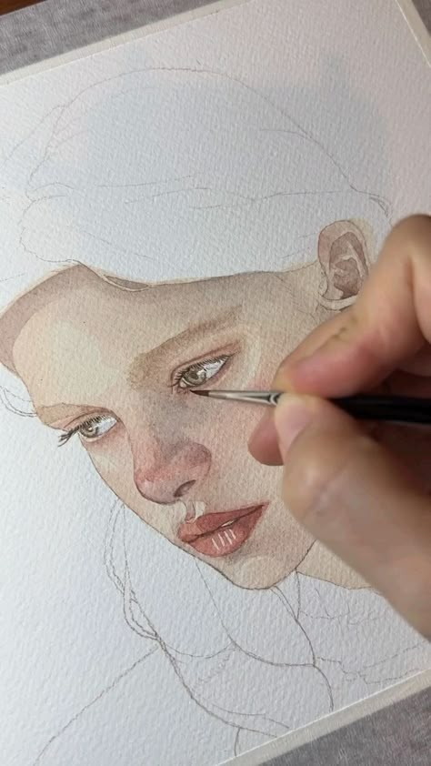 How To Paint A Face With Watercolor, How To Watercolor Faces, Watercolour Ideas Aesthetic, How To Shade Faces, Self Portrait Painting Abstract, Watercolor Face Simple, Face Drawing Watercolor, Pencil Drawing Face, Pen And Watercolor Art