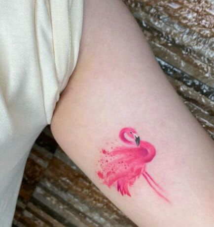 76 Creative Flamingo Tattoo Concepts for Body Art Enthusiasts - Psycho Tats Flamingo Flower Tattoo, Flamingo Tattoos For Women Meaning, Simple Flamingo Tattoo, Flamingo Tattoos For Women, Pink Flamingo Tattoo, Toe Ring Tattoos, Flamingo Things, Ohana Tattoo, Flamingo Tattoo