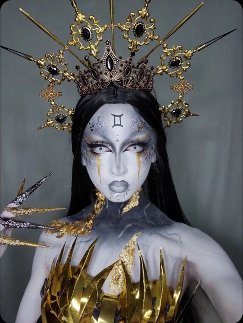 Gemini Costume Zodiac, Gemini Halloween Costume, Gemini Makeup Looks, Gemini Costume, Gemini Photoshoot Ideas, Astrology Makeup, Gemini Photoshoot, Gemini Aesthetic, Zodiac Makeup